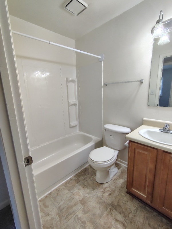 Building Photo - 600 Reusens Rd