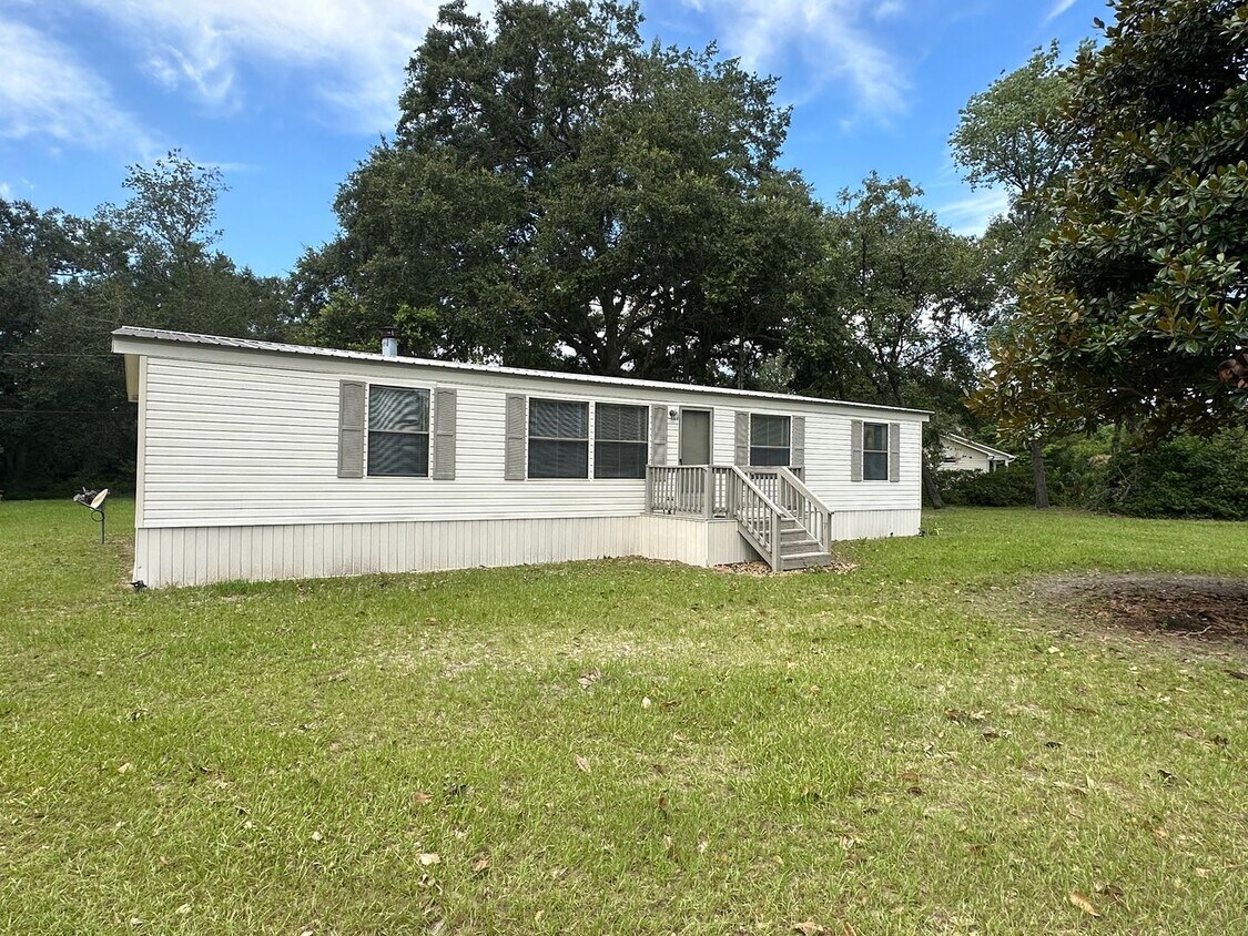 Foto principal - 103 Davis Rd E