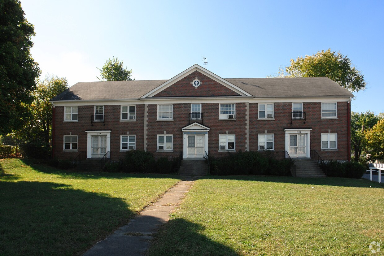 side views blocked by trees - 1324 Versailles Rd