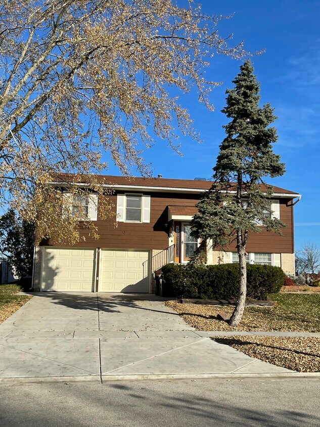 Foto principal - 8160 W Evergreen Dr