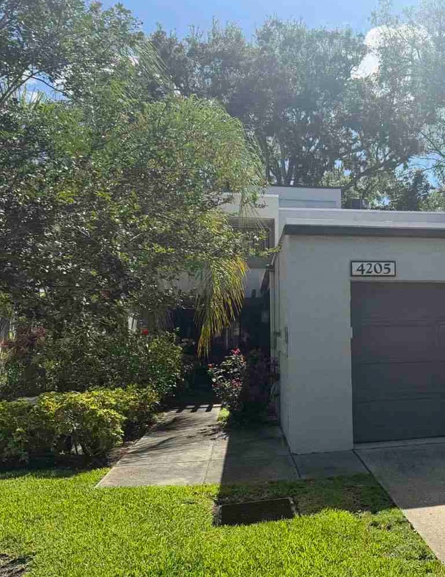 Building Photo - 4205 Fairway Cir