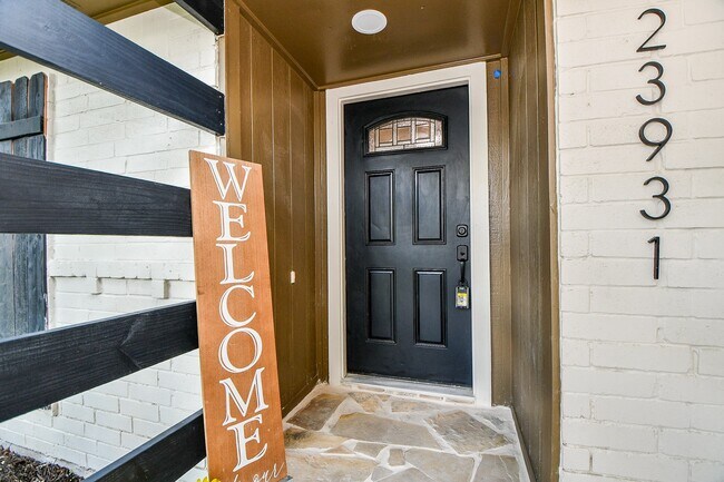 Foto del edificio - 23931 Pepperrell Pl St