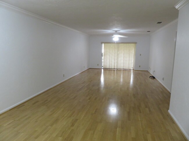 Building Photo - 1443 SW 27th Ave