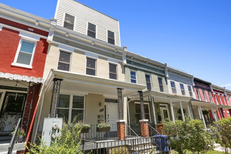 Primary Photo - 224 R St NE