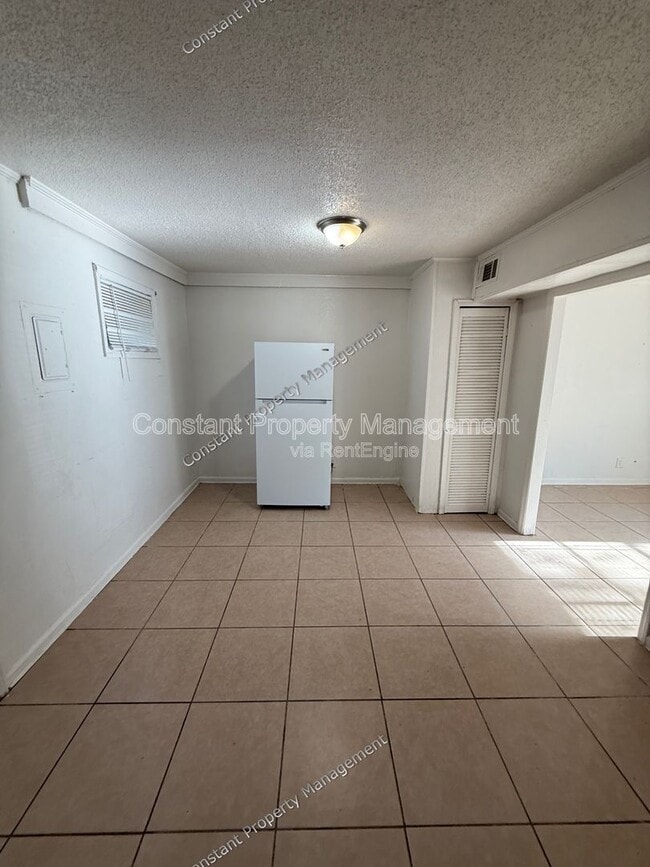 Foto del edificio - 929 Magnolia Dr