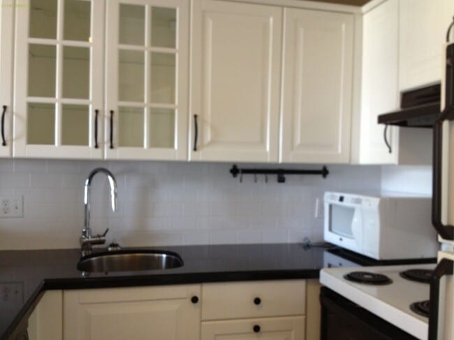 Building Photo - 811-1811 Helmcken St