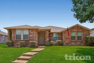 Building Photo - 1415 Lochspring Dr