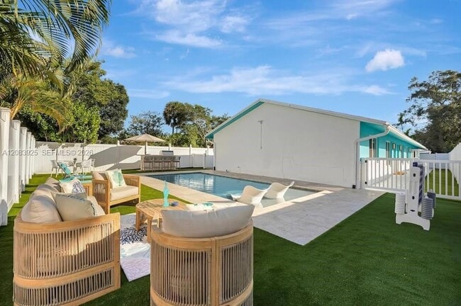 Photo - 1319 SW 30th Street Unit D Townhome