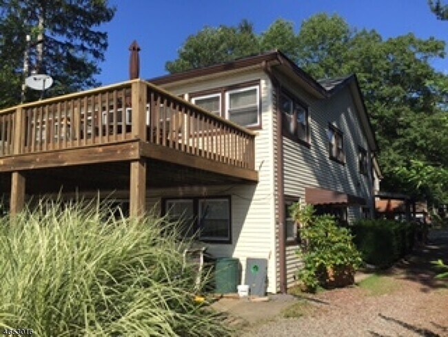 House - 7 Alpine Dr