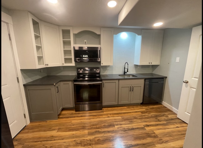 Cocina - 3892 E South Pass Cv