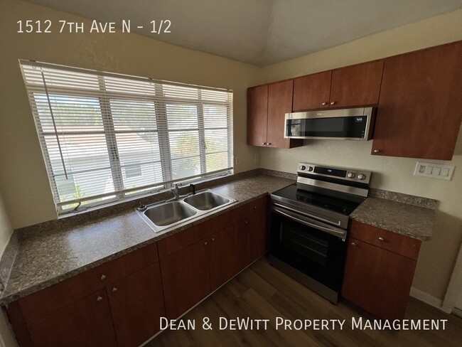 Building Photo - Historic Uptown Studio - For Rent