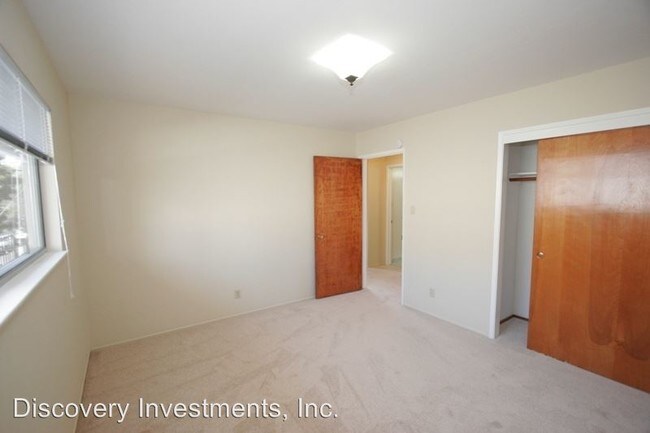 Building Photo - 2251 Clinton Ave