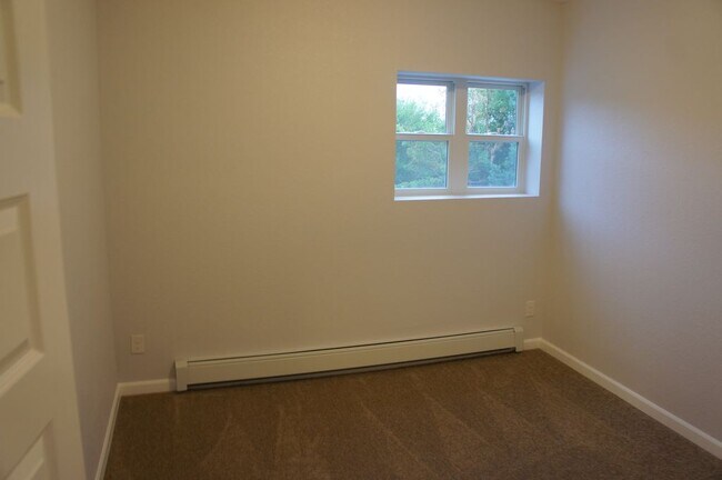 Building Photo - 3120 W 23rd Ave