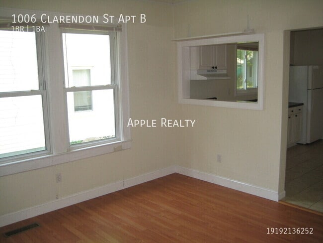 Building Photo - 1006 Clarendon St