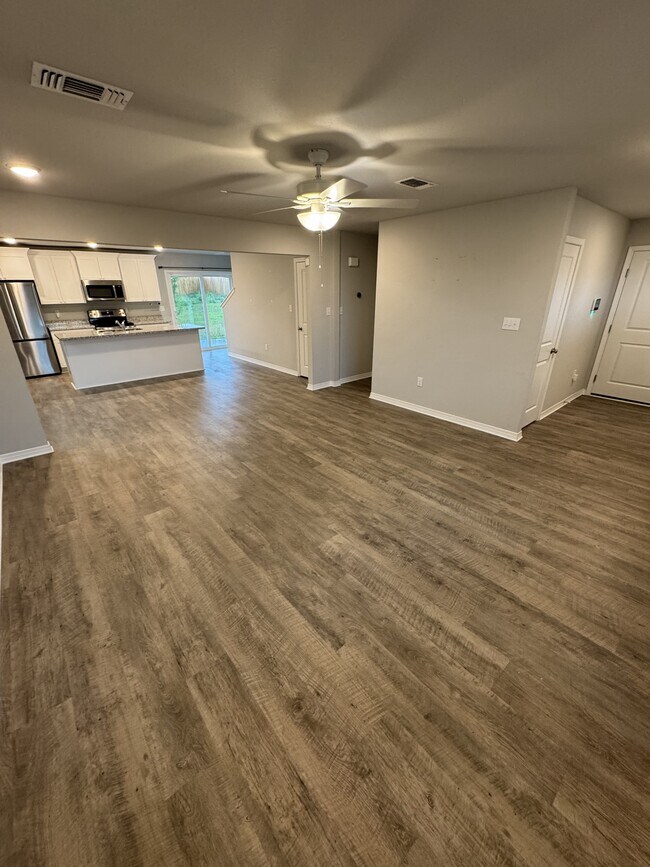 Foto del edificio - 14157 Sanctuary Trails Dr