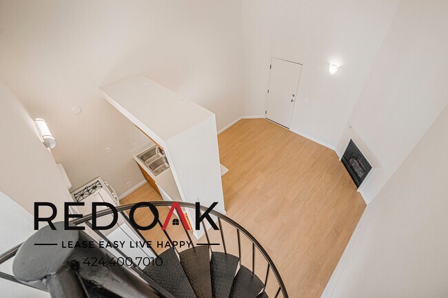 Foto del edificio - 4651 Cahuenga Blvd