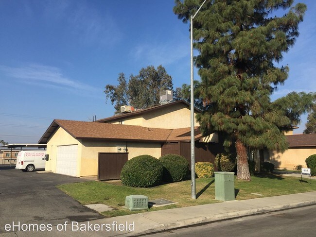 Building Photo - 4305 Isla Verde St