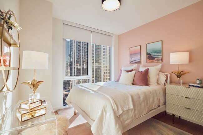 Foto del edificio - 369 W Grand Ave