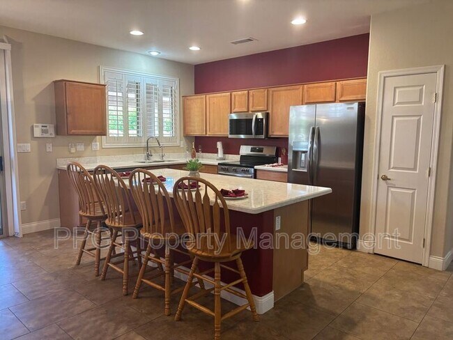 Building Photo - 17307 N Stone Haven Dr