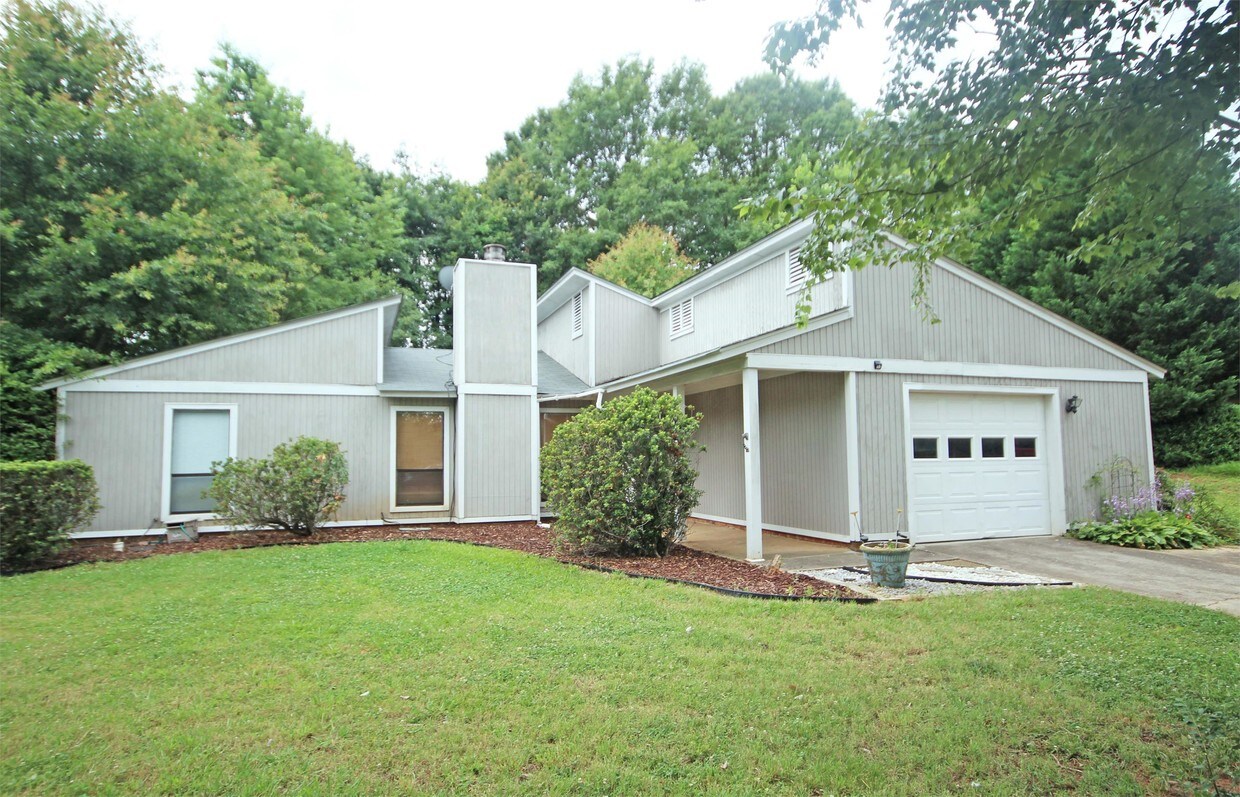 Foto principal - 107 Ambergate Ct