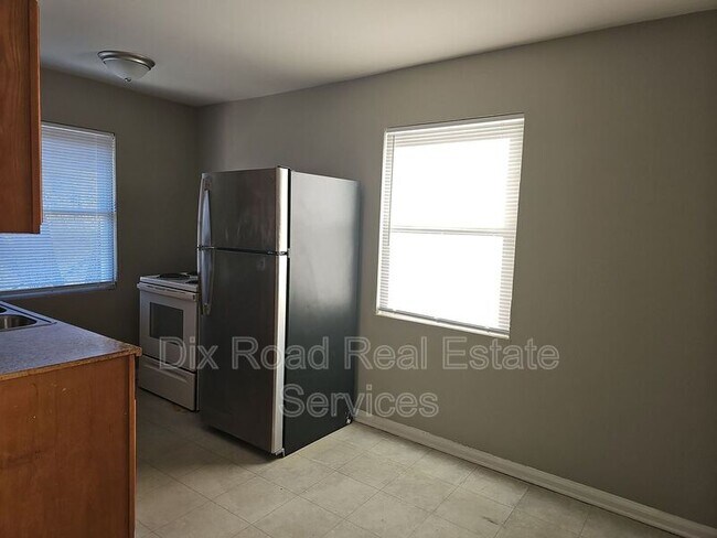 Foto del edificio - 3121 Gobel Ave