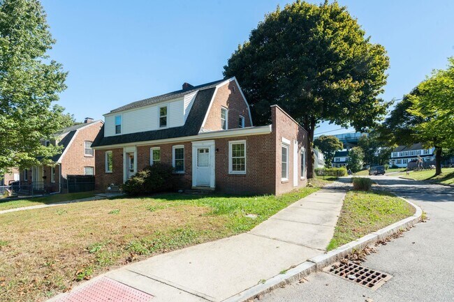 Building Photo - 80 Concord Way