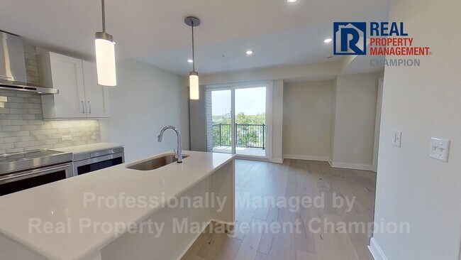 Foto del edificio - Luxury Condo with Water Views in Heart of Wilmington