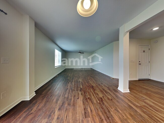 Foto del edificio - 5505 Windsor Ct