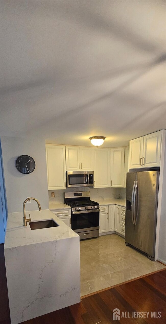 Foto del edificio - 107 Longfield Ct
