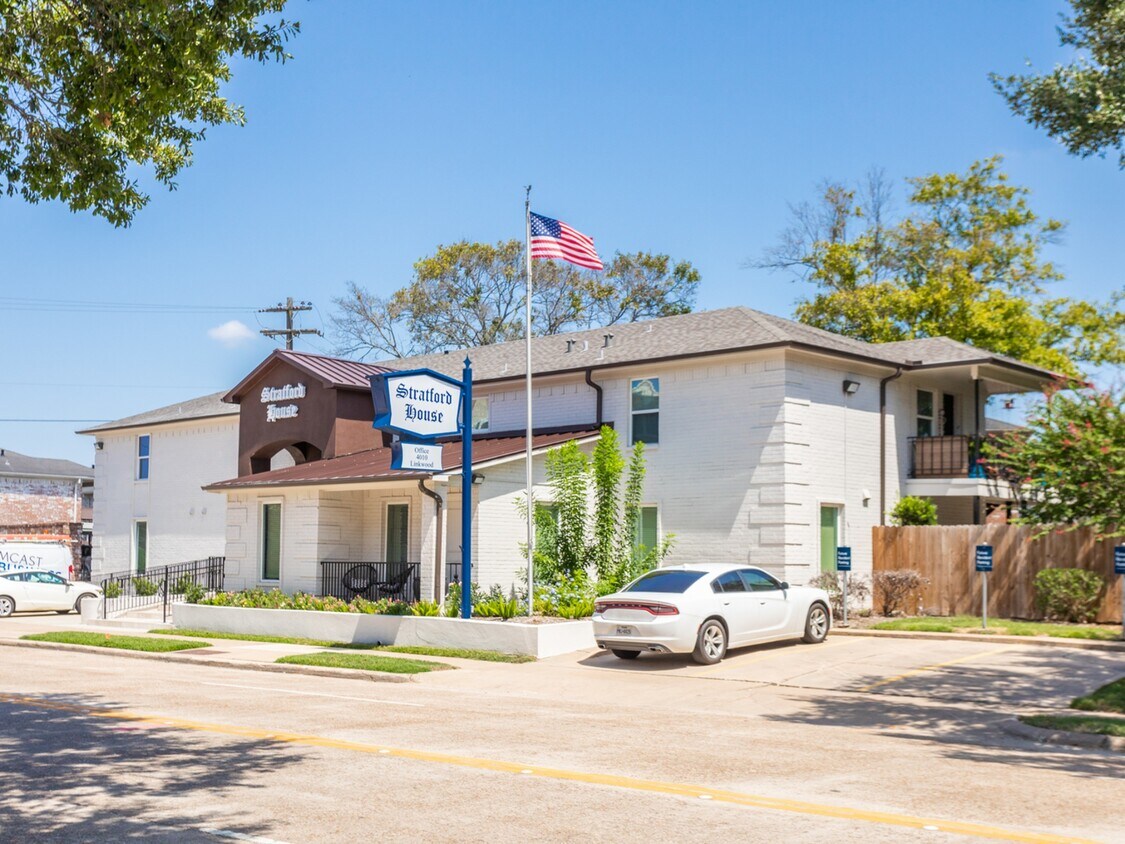 Stratford House Apartments Apartments in Houston, TX
