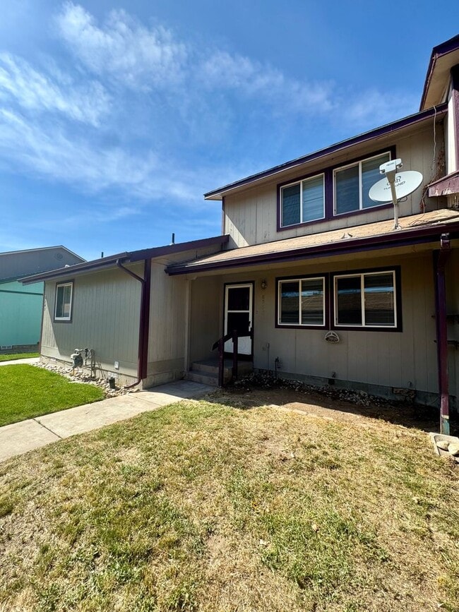 Building Photo - Great location 2 bedroom Condo