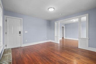 Building Photo - 52 Jacobs St