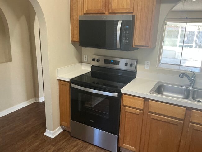 Foto del edificio - 2063 Corner Meadow Cir