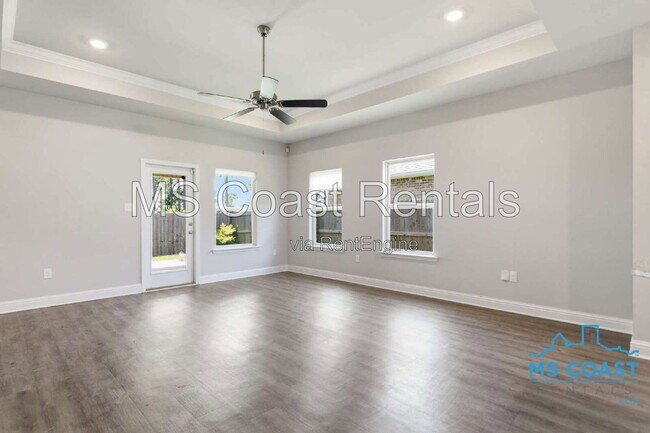 Foto del edificio - 5543 Overland Dr