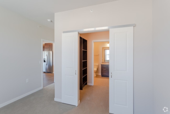 Bedroom - One Glenn Place