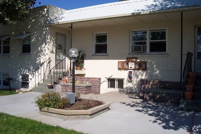 Foto del edificio - 2706 W Rose Hill St