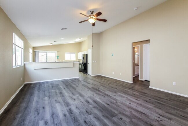 Building Photo - 3015 W Zachary Dr