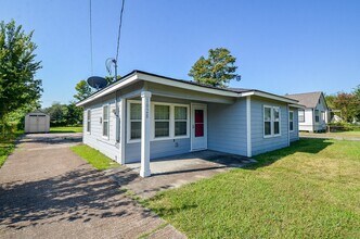 Building Photo - 1028 Caperton St