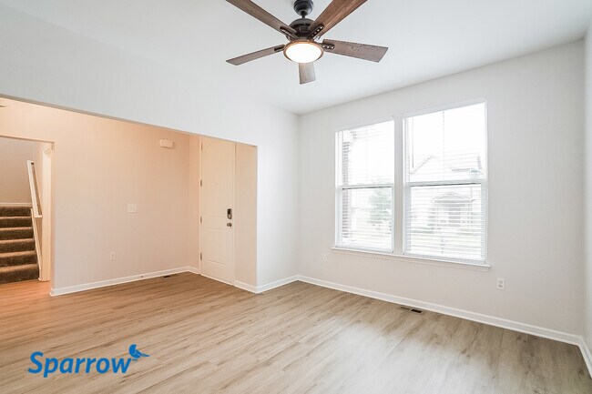 Foto del edificio - 2223 Dale View Dr