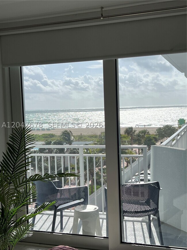 Foto del edificio - 345 Ocean 525