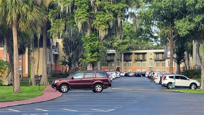 Foto del edificio - 4023 Versailles Dr