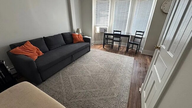 Foto del edificio - 135 S Ocean Ave