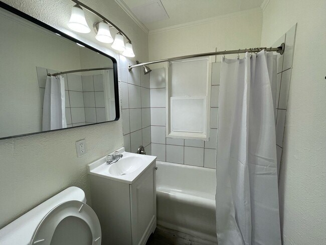 Foto del edificio - 3158 N 39th St