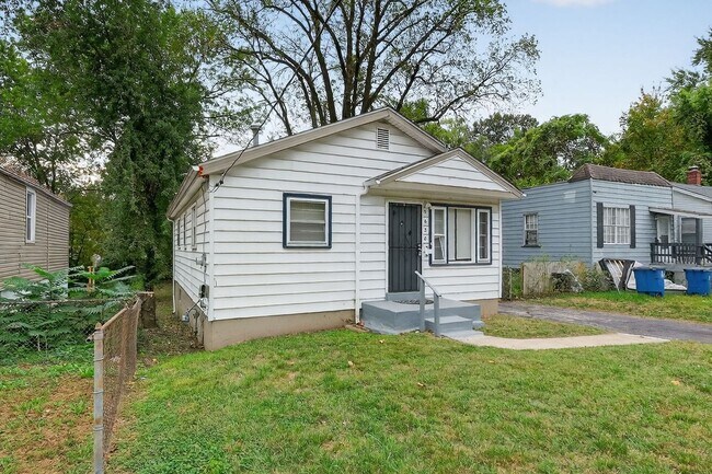 Building Photo - 5638 Helen Ave