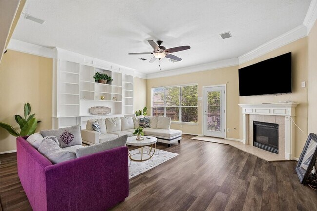 Foto del edificio - 1618 Autumn Springs Dr