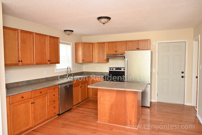Foto del edificio - 101 Overlook Ct