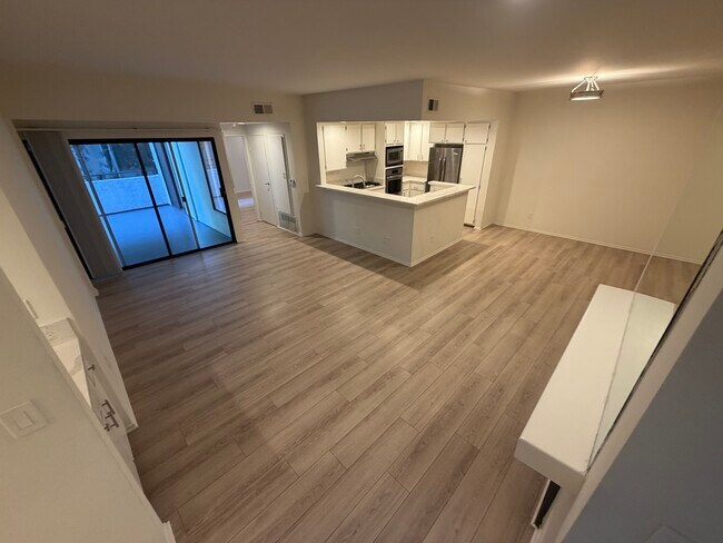 Foto del edificio - 13112 Valleyheart Dr