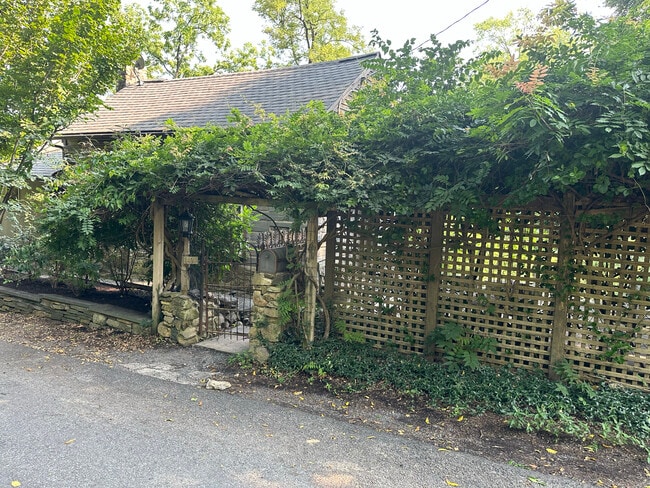 Building Photo - 3490 Haupts Bridge Rd