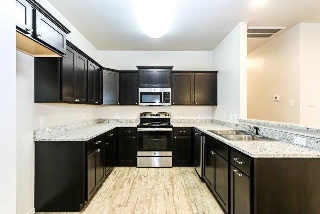 Foto del edificio - Half off First Full Month's Rent /Cooper S...