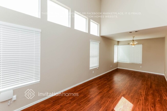 Building Photo - 1733 Sierra Valley Way